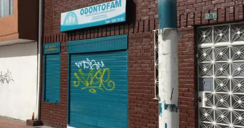 ODONTOFAM ODONTOLOGIA ESPECIALIZADA